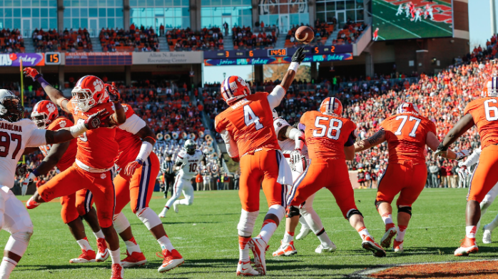 Clemson tigers are expected to be the number one seed for college football. 