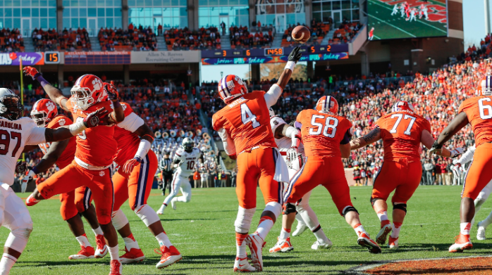 Clemson+tigers+are+expected+to+be+the+number+one+seed+for+college+football.+