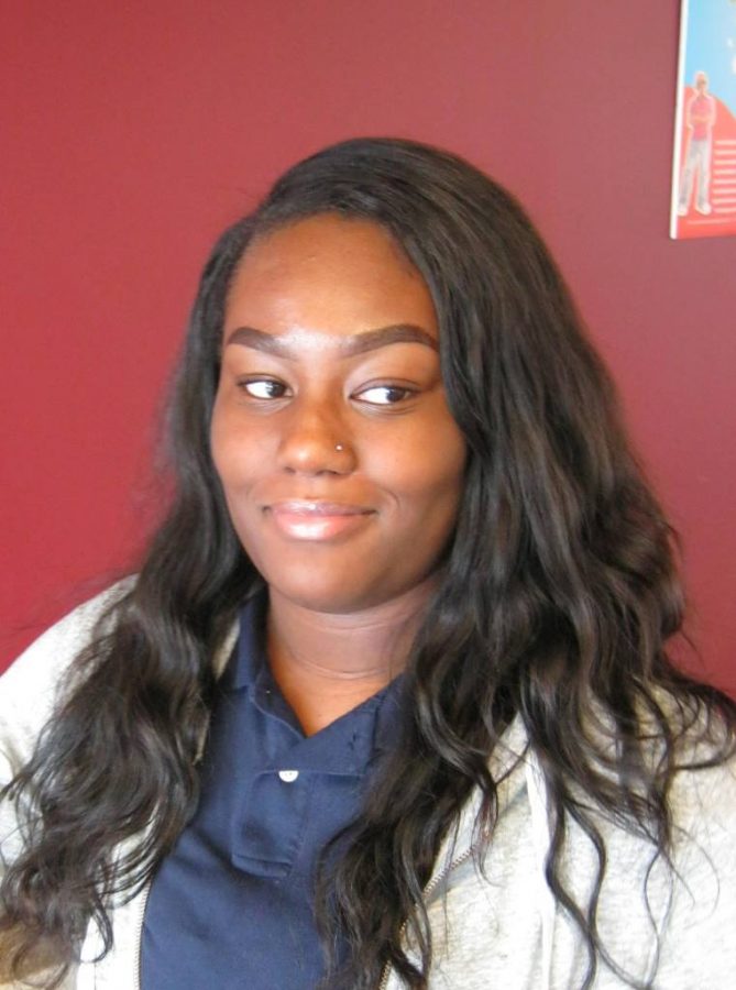 Sophomore Ariyonna Smith wants a solution for security lines. 