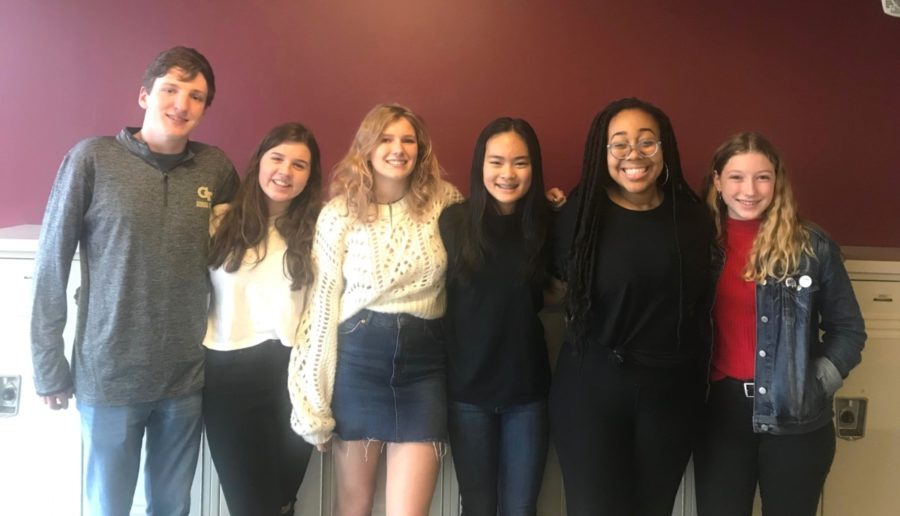 


Witnesses and attorneys alike pose for a picture after winning their district competition.
(L to R) Jack Sheldon, Claire Denning, Rieley Martin, Fiona Liu, Lenox Johnson, Fiona Jones