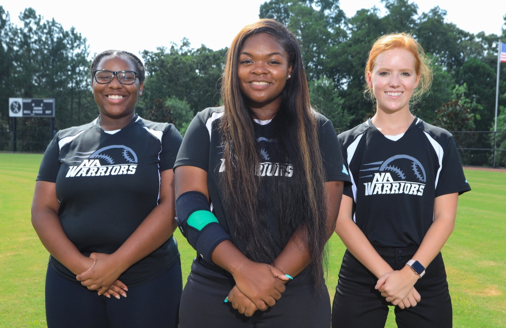Rip One, Dubs: Seniors Jaishae’ Mathis, Siane Peak and Caroline Partlowe are looking to make big contributions during the Warriors 2018 season. The season was marked by early-season momentum.