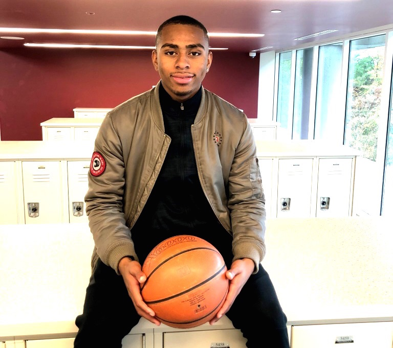 Hoop+Dreams%3A+Senior+Messiah+Thompson%2C+who+will+lead+the+Dub%E2%80%99s+in+basketball+this+season%2C+has+already+lined-up+his+plans+to+play+on+the+collegiate+level.