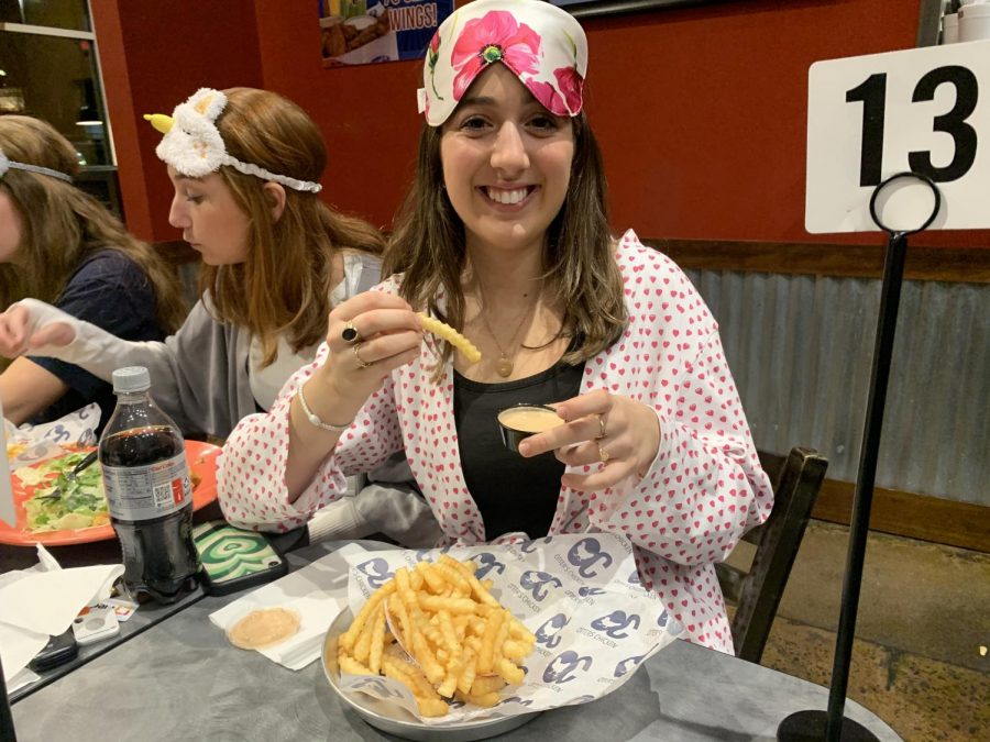 Otters Obsessed: It is undeniable that NAHS students love chicken fingers and fries. One spot that satisfies appetites is Otters Chicken. Senior Ava Granot thinks Otters is undeniably good.