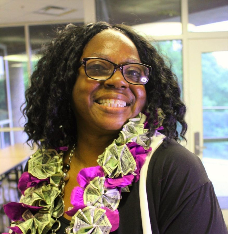 A Legend Retires: After more than 40 years of service within Atlanta Public Schools – and for 25 years at North Atlanta – iconic school attendance clerk Kyra Loney Jackson has retired at the end of the 2021-22 school year. 
