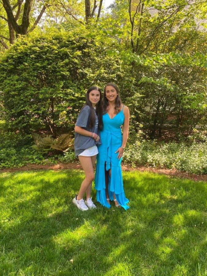 Siblings Share: Senior Lizzie Havey and Freshmen Julia Havey  share the bond of sisterhood- and with that- the privilege of gaining valuable advice from a senior sibling. 