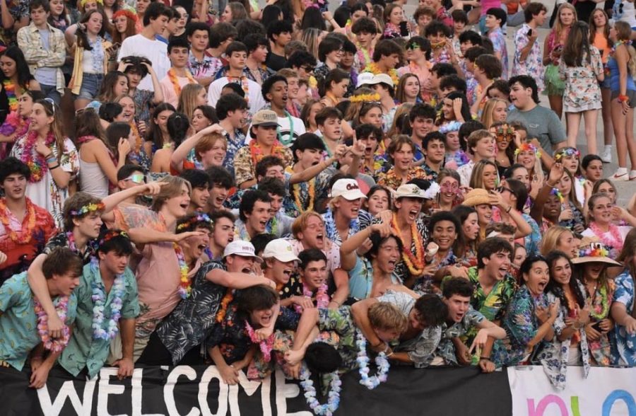 Seniors in the front rows cheer on their classmates whilst grades in the rows behind lack energy and conviction to even face the Warriors. Dubs, its time to up the spirit. 