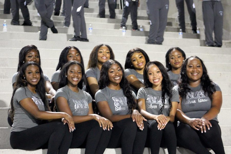 Silver Stars take on Friday Night Lights. Top row left to right: Kennedi McKeever, Saniah Despinosse, Jada Lewis, Khloe Smith, Yv Tchouta. Bottom row left to right: Tuezdea Clarke, Skylar Simpson, Akina Lemoria, Myah Taylor, Abrinna Heath.