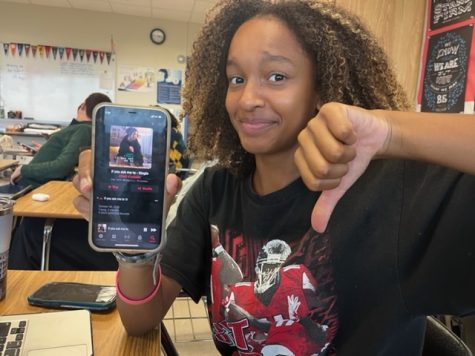 Senior Mya Todd is disappointed at the first listen to Charli D’amelio’s new single “If You Ask Me To.”