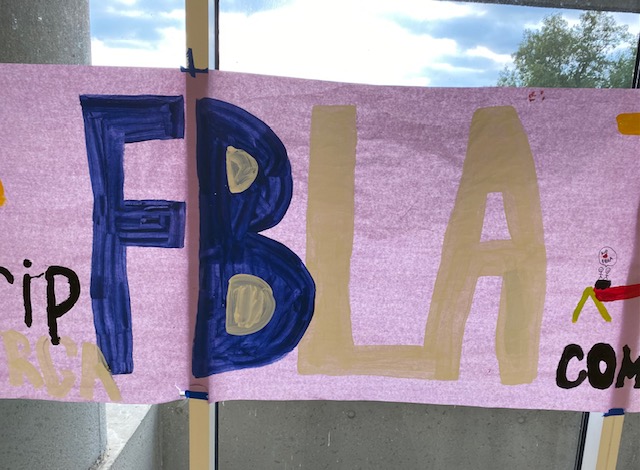 FBLA+proudly+advertises+themselves+at+the+North+Atlanta+school.+A+large+part+of+the+clubs+mission+to+create+leaders+is+teaching+them+vital+workforce+skills%3A+such+as+advertising+and+inspiring+creativity