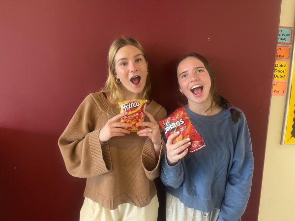 Bring Back Snacks!: Juniors Parker Braswell and Mary Woodward are hyped at the possibility of the return of NAHS snacks.