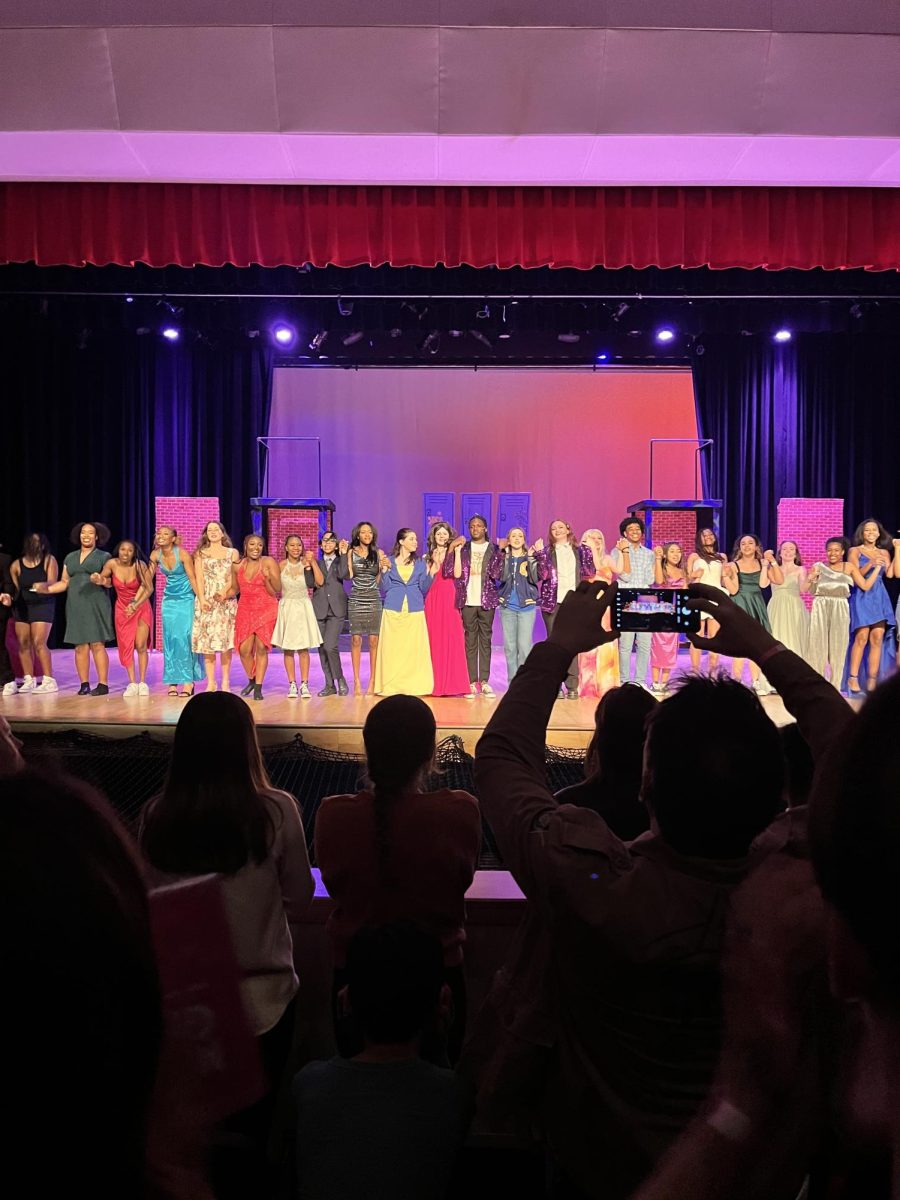 The Cast takes a well deserved bow to the soundtrack of applause 