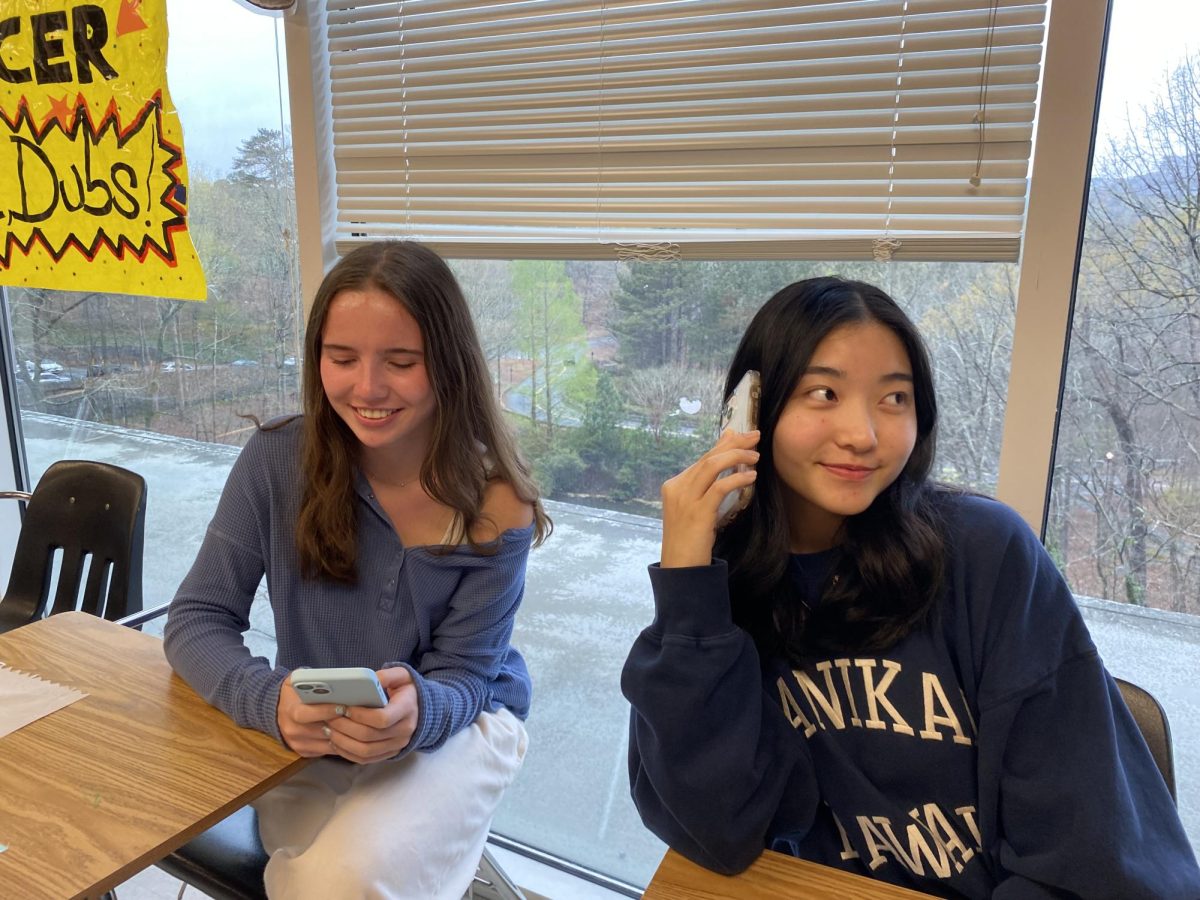 Screenagers Smile: Taylor So and Mary Woodward can’t get enough of their screens.
