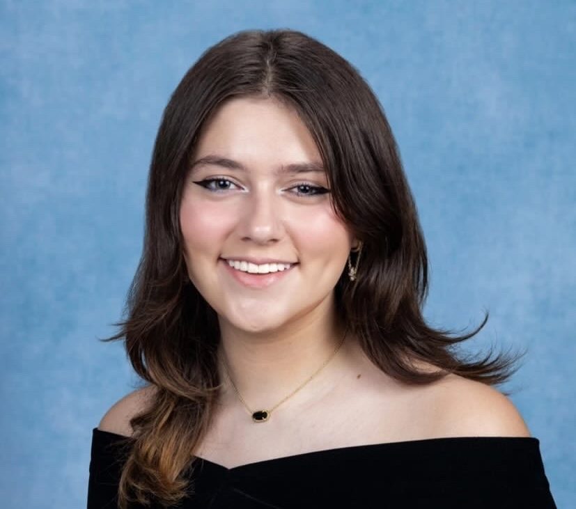 Ascending the Ranks: Senior Janie Heller is this year’s Valedictorian!
