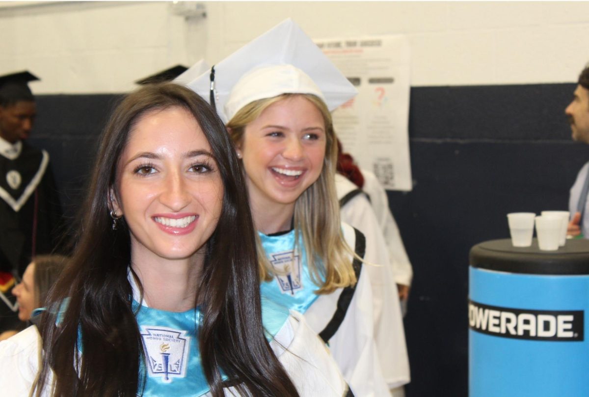 Madeline Aferiat, Anna Hammond 