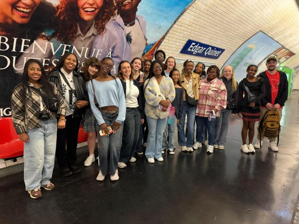 Worldly Students from Atlanta: APS Global Explorers Navigate the Paris Metro